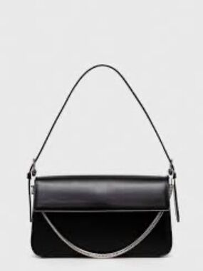 Sisley Black Handbag – Sleek & Versatile 🖤